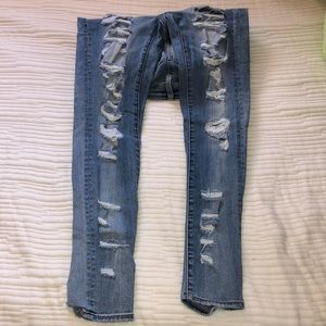 American Eagle Distressed Jegging
